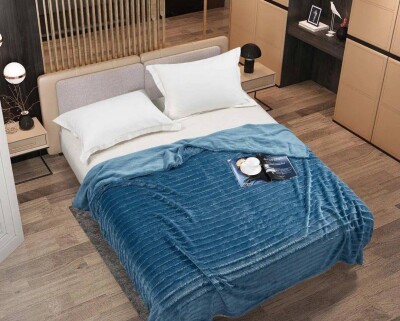 Плед плюшевий "Вії" 160х210 см. "Синій"