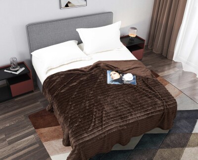 Плед плюшевий "Вії" 160х210 см. "Шоколад"