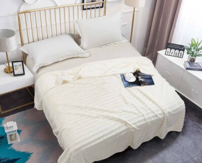 Плед плюшевий "Вії" 200х220 см. "Молочний"