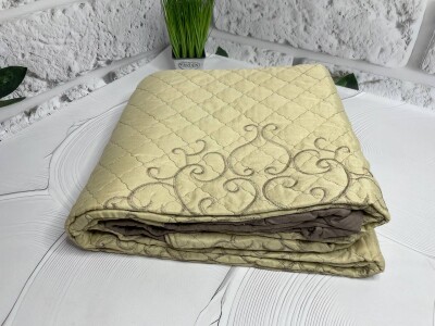 Покривало стьобане + 2 наволочки 50х70 см. 220х240 см. "Беж-Мокко"